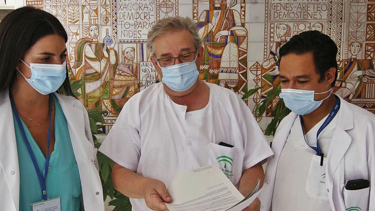 20210425 Reina sofía trata a mas de 1000